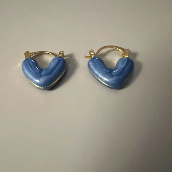 NWT Blue Heart Dangle Hoop Earrings - Picture 7 of 8